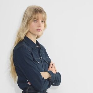 ARITZIA DENIM FORUM 🇨🇳Gia western snap closure denim blouse xs